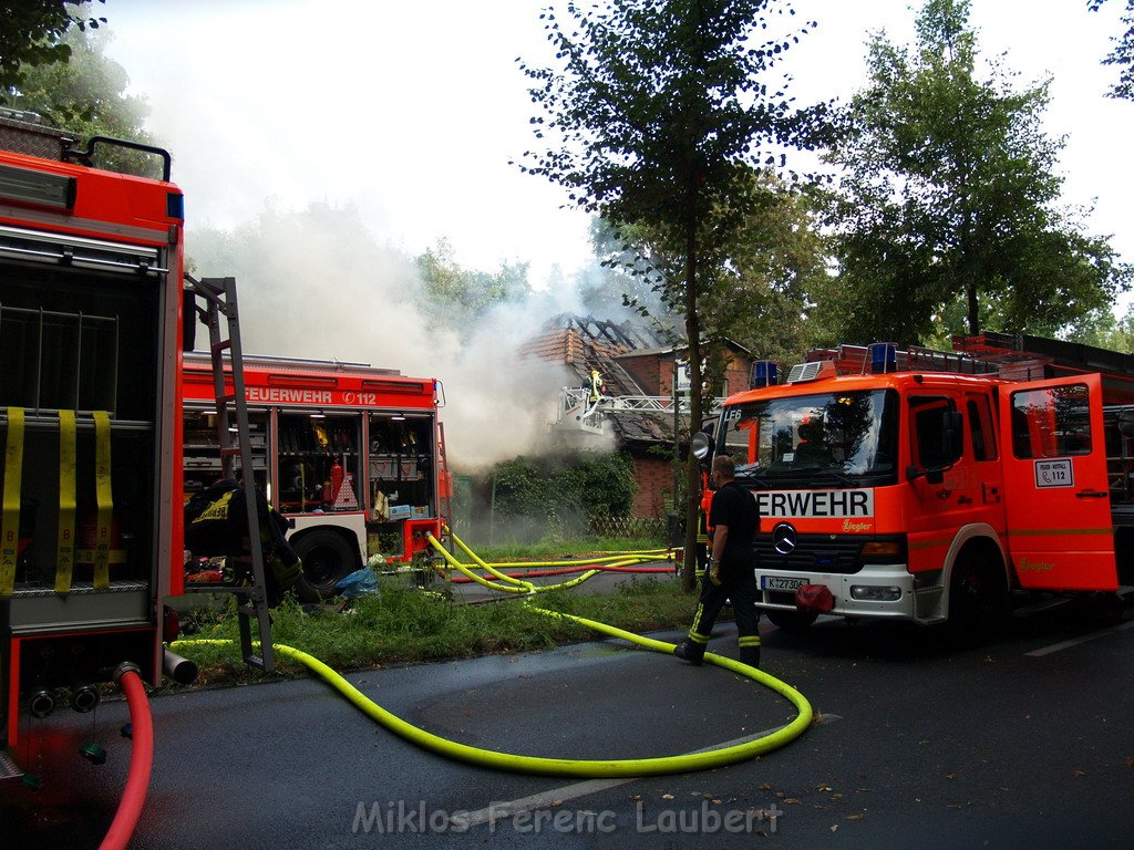 Brand Schuetzenhof Neusser Landstr P6245.JPG